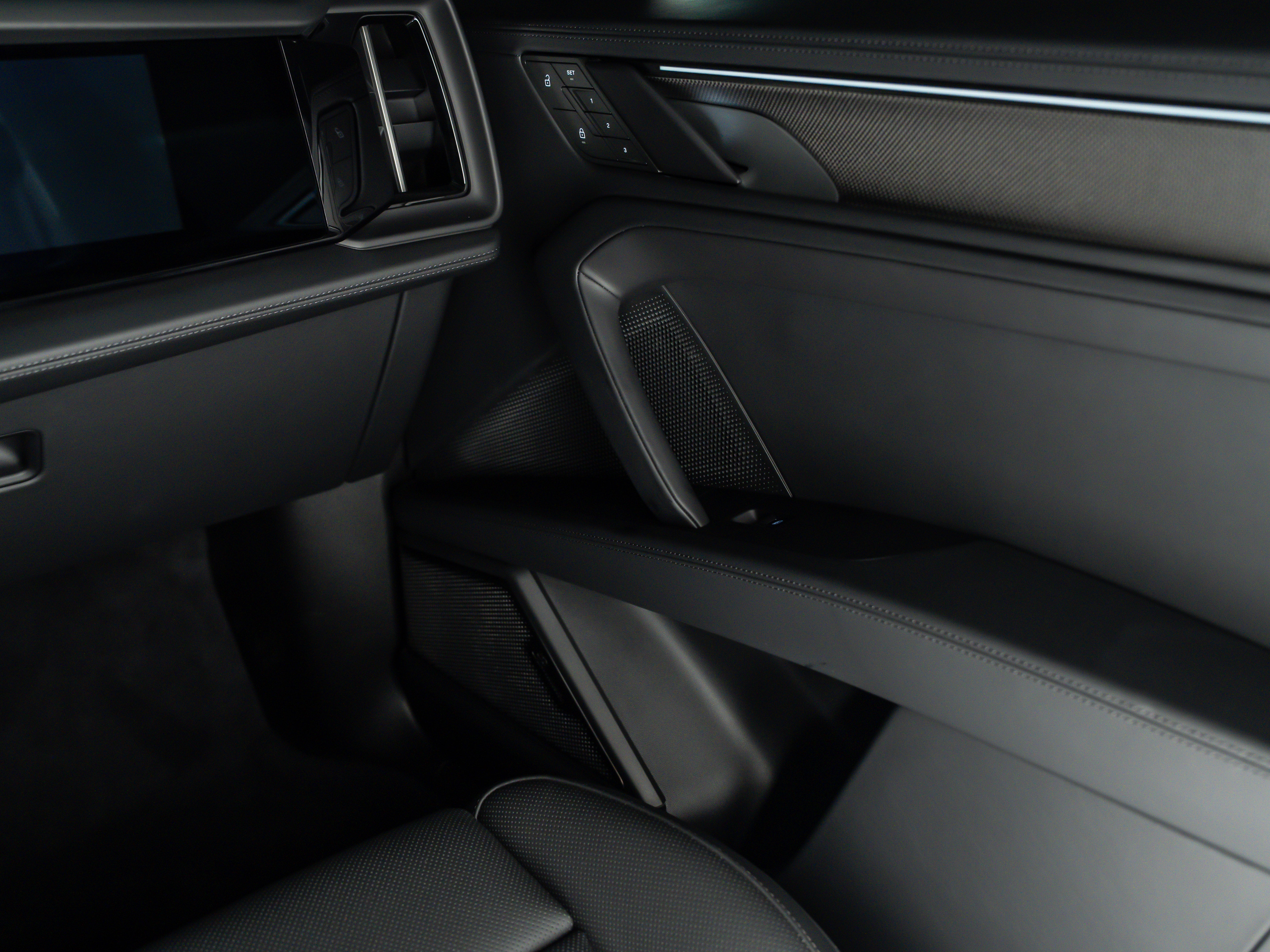 2026 Porsche Cayenne Ev Turbo