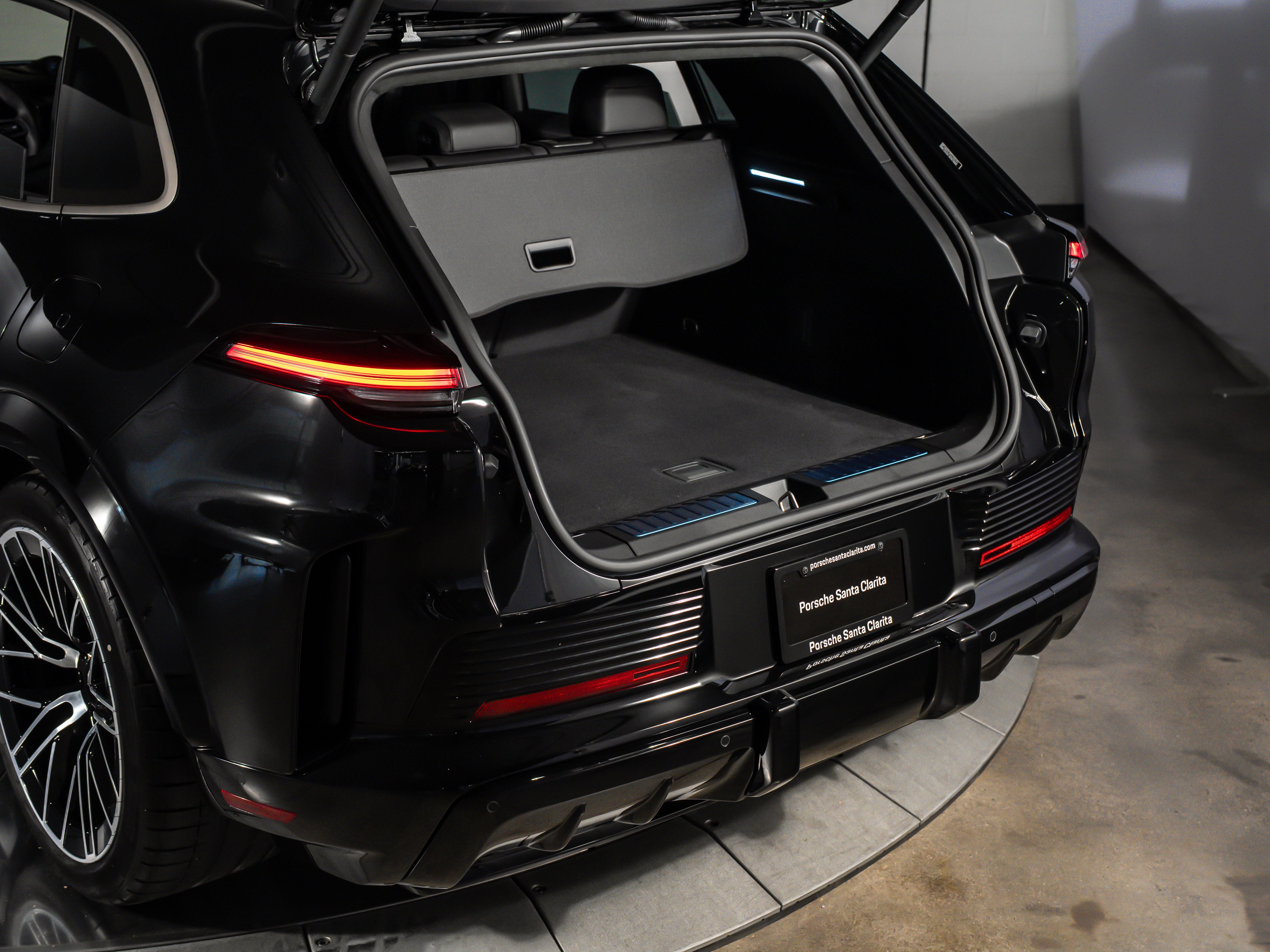 2026 Porsche Cayenne Ev Turbo