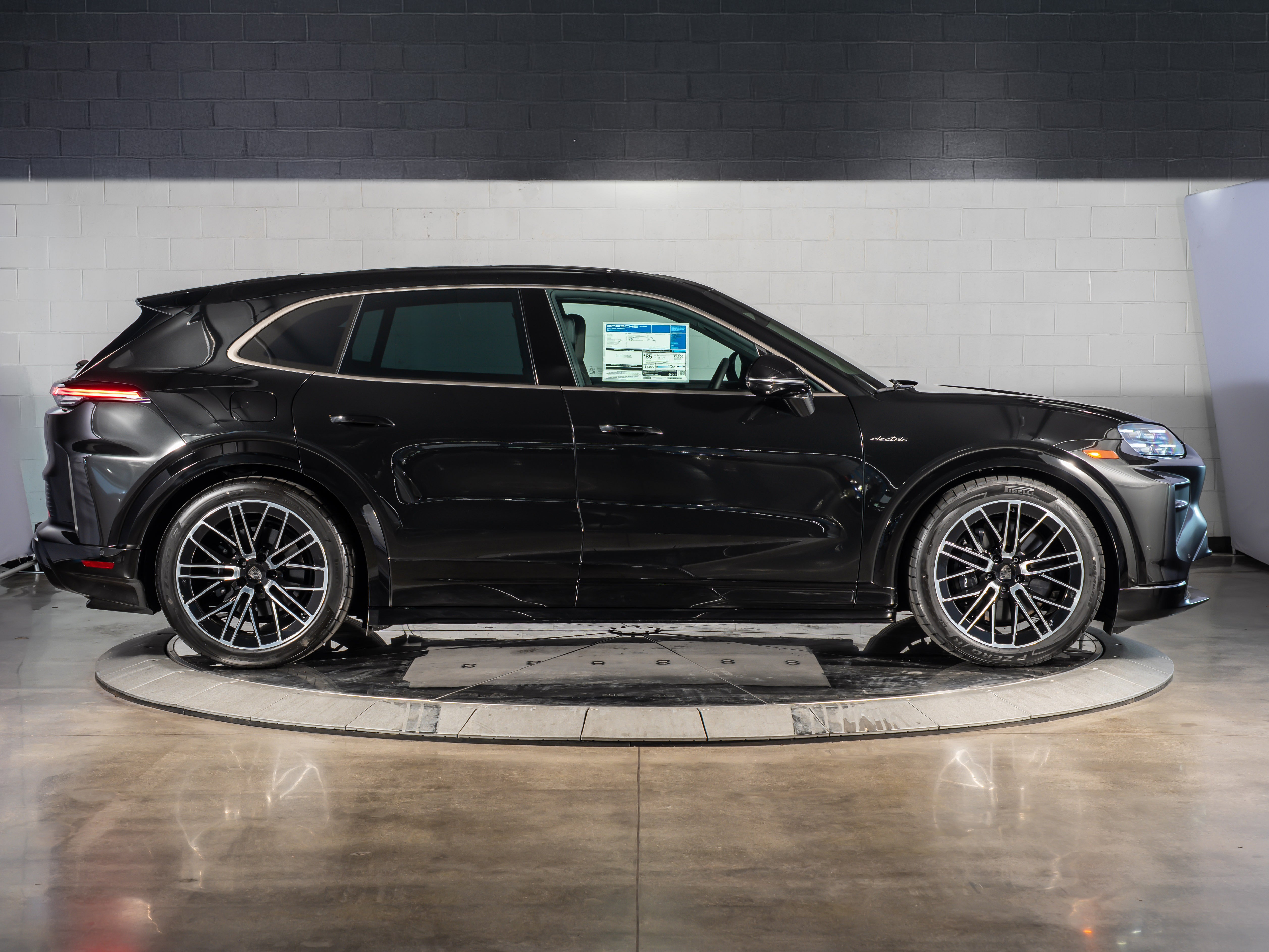 2026 Porsche Cayenne Ev Turbo