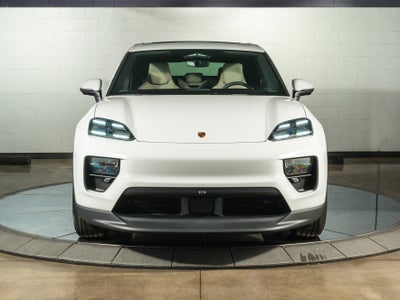 2026 Porsche Macan Base
