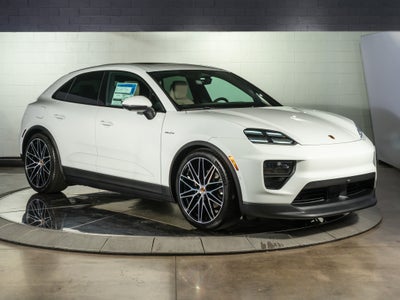 2026 Porsche Macan Base
