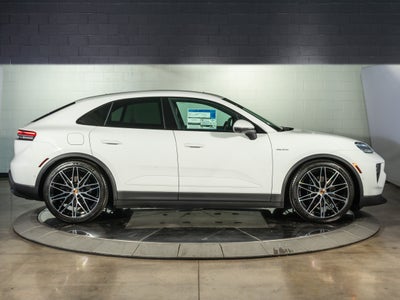 2026 Porsche Macan Base
