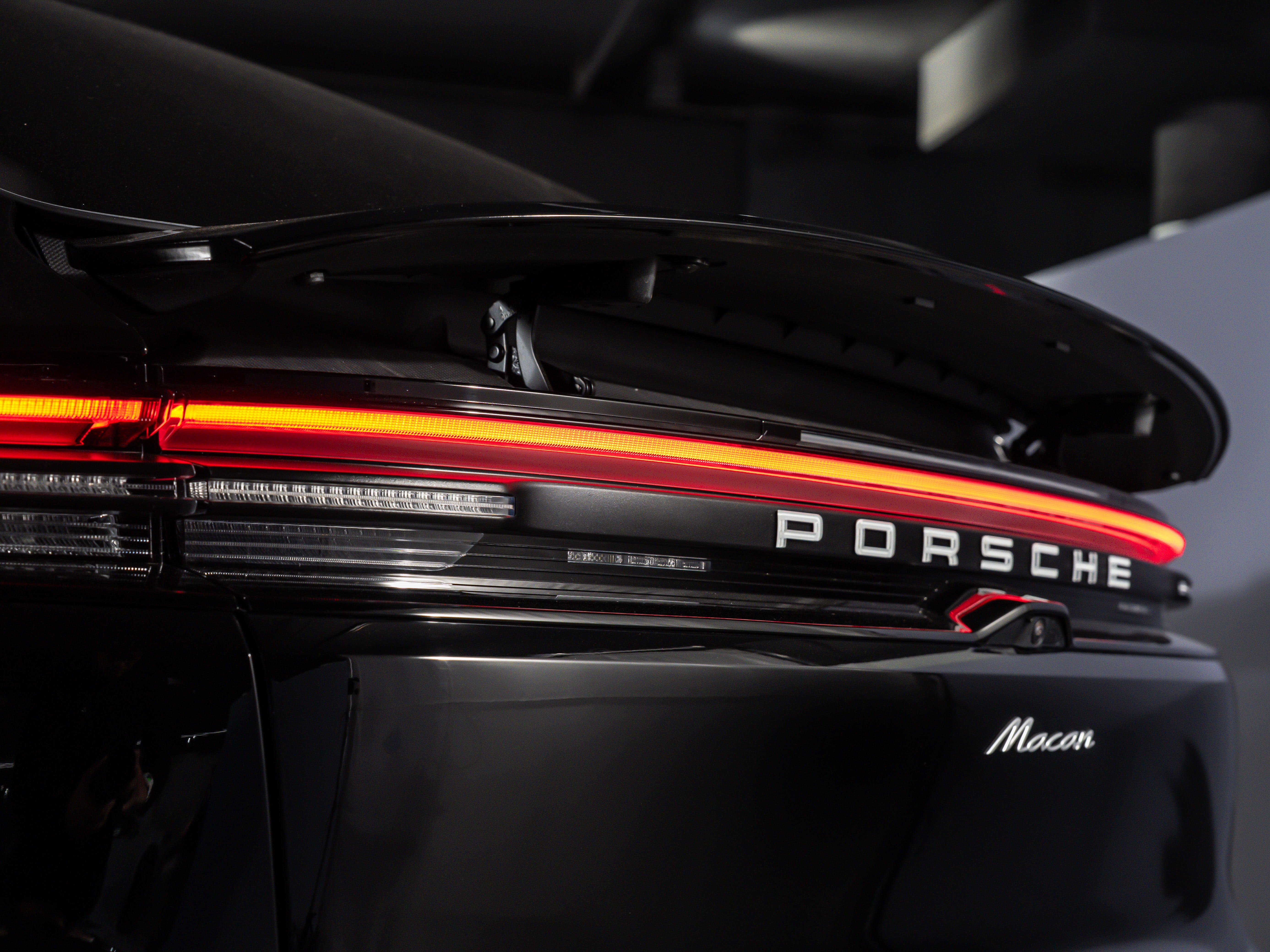 2026 Porsche Macan Base