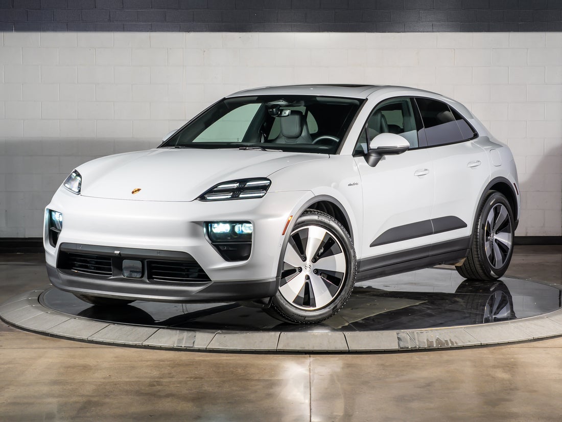 2026 Porsche Macan Electric Base