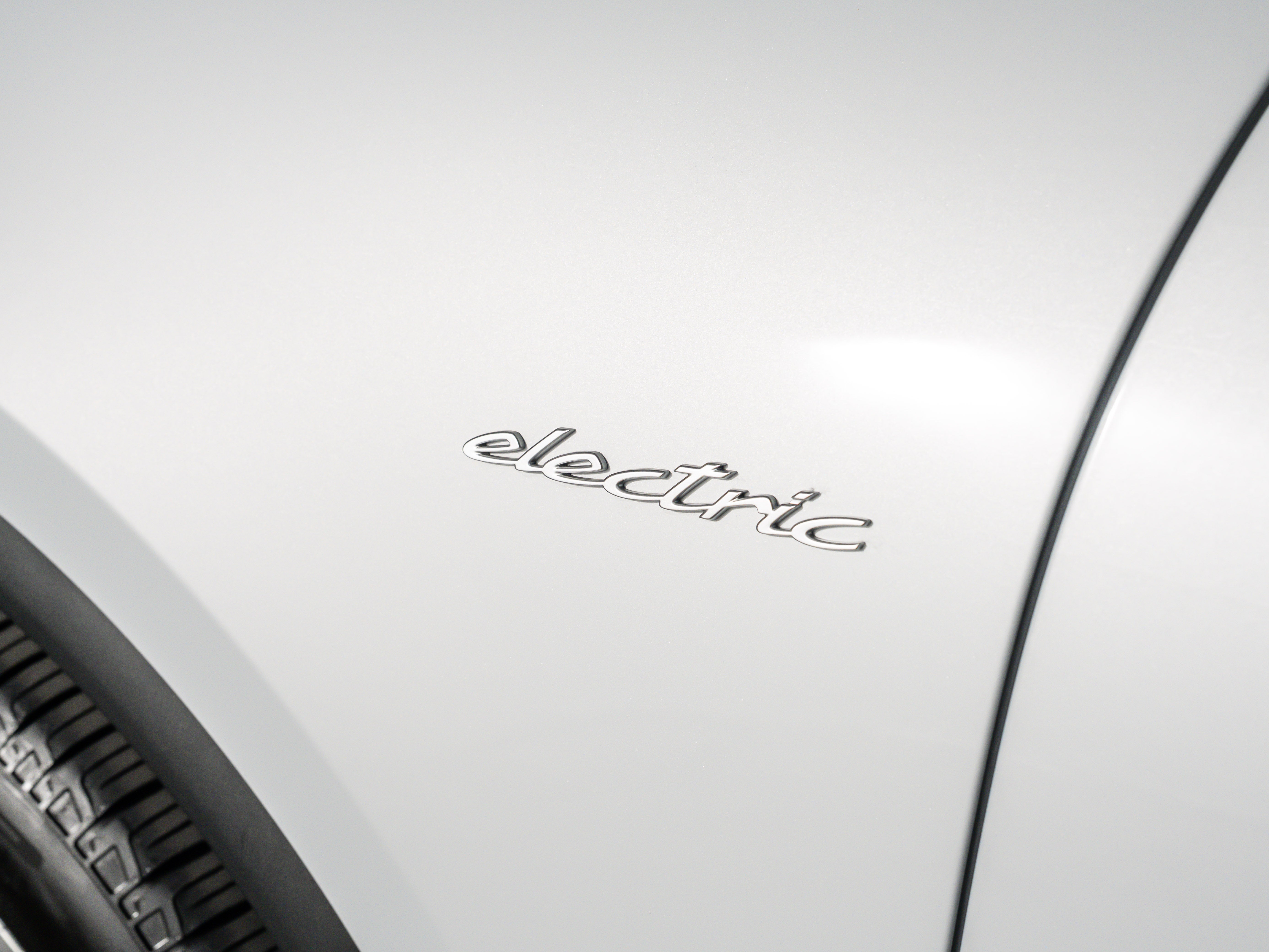 2026 Porsche Macan Electric Base