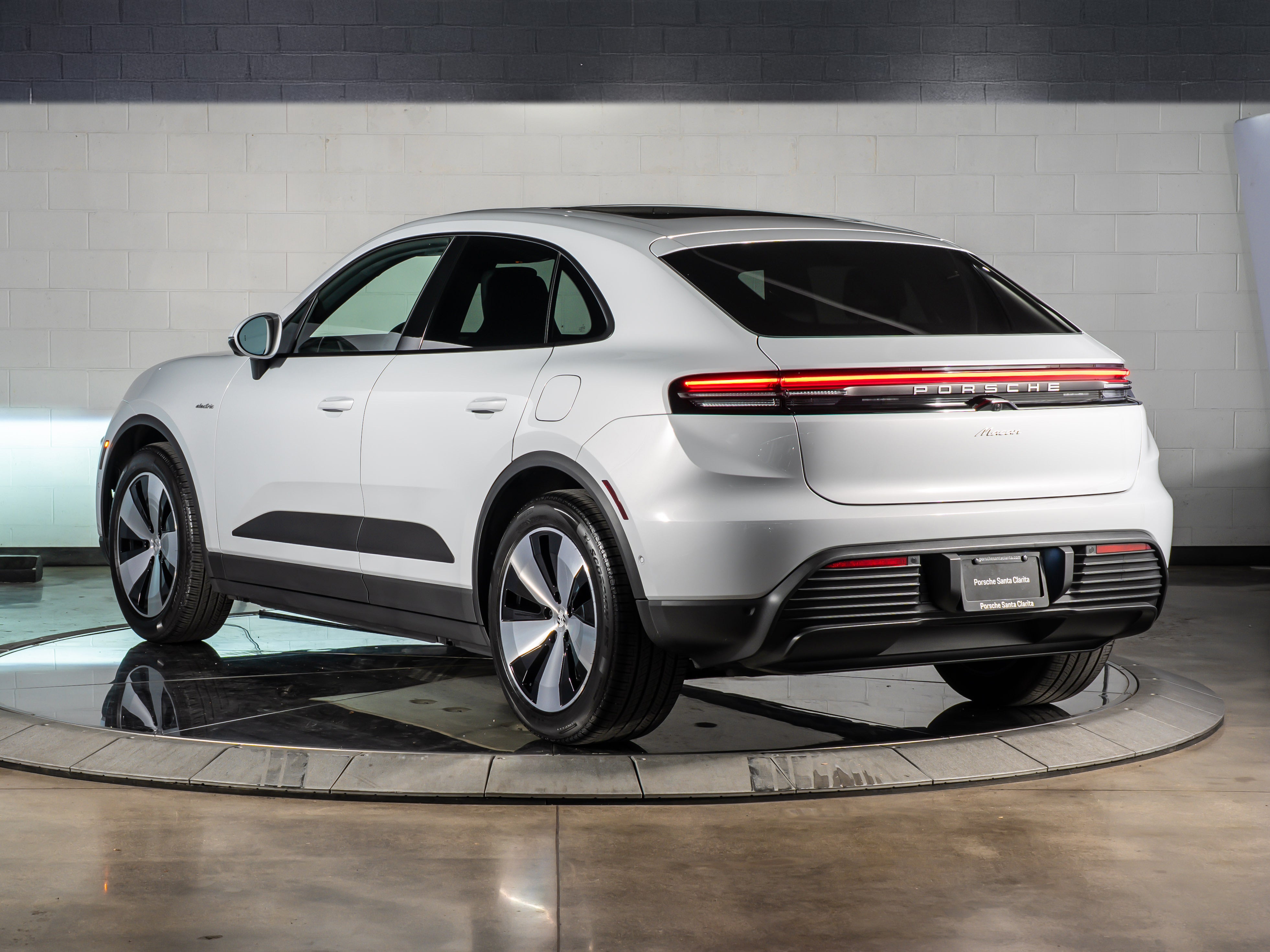 2026 Porsche Macan Electric Base