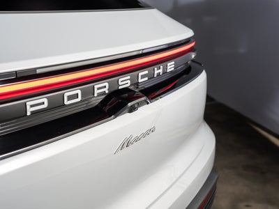 2026 Porsche Macan Electric Base