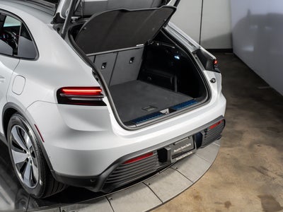 2026 Porsche Macan Electric Base