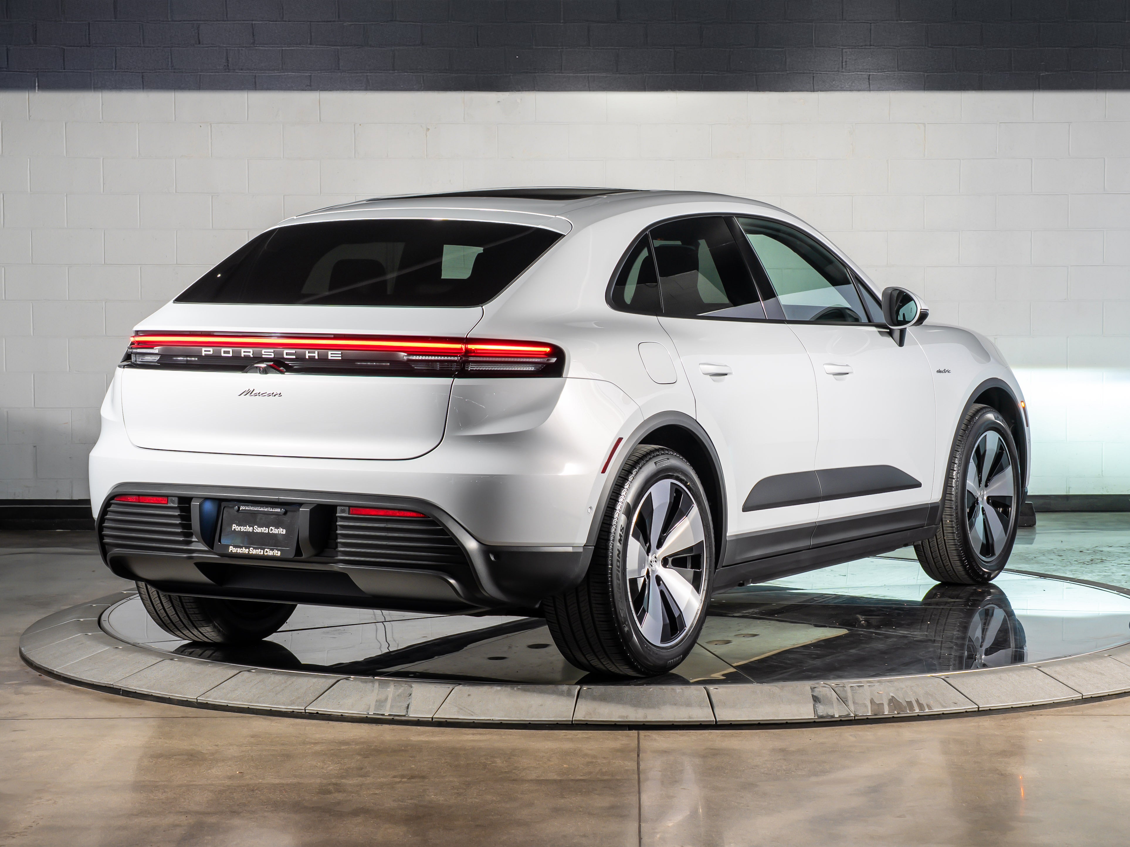 2026 Porsche Macan Electric Base
