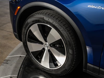 2026 Porsche Macan Ev Base
