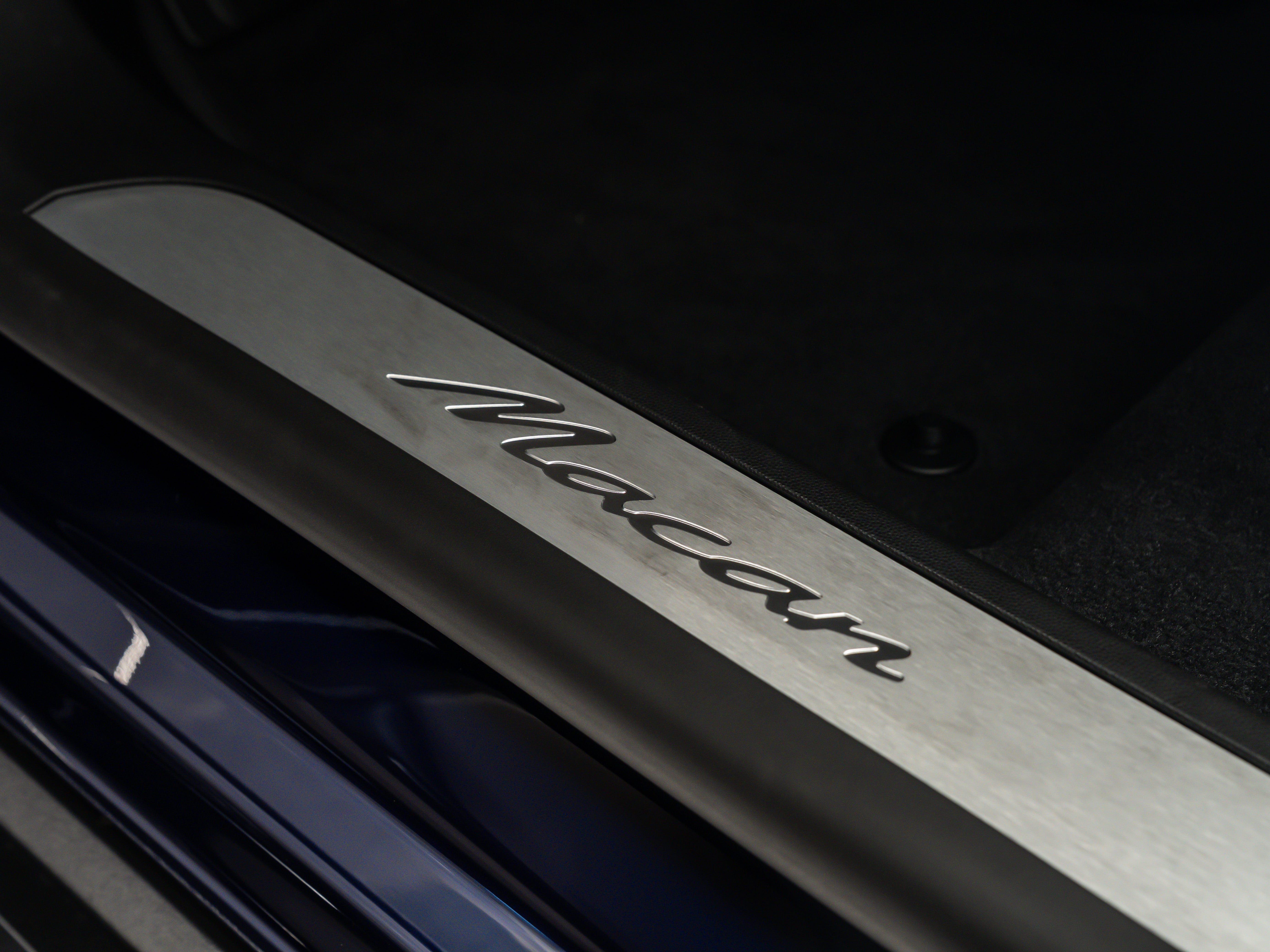 2026 Porsche Macan Ev Base
