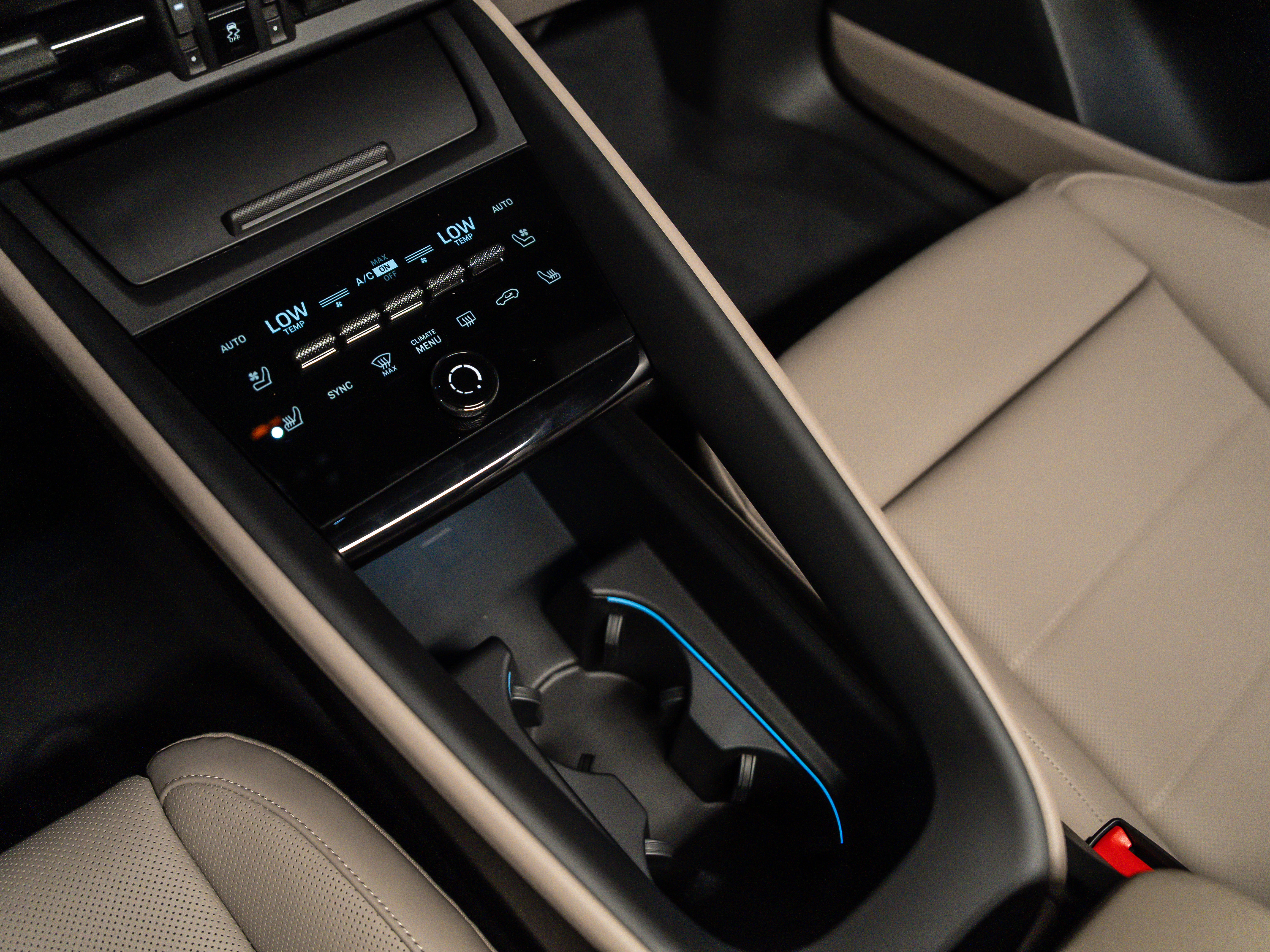 2026 Porsche Macan Ev Base