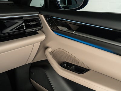 2026 Porsche Macan Ev Base