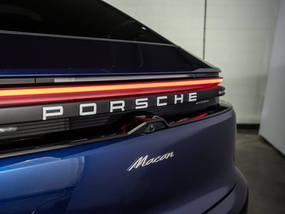 2026 Porsche Macan Ev Base