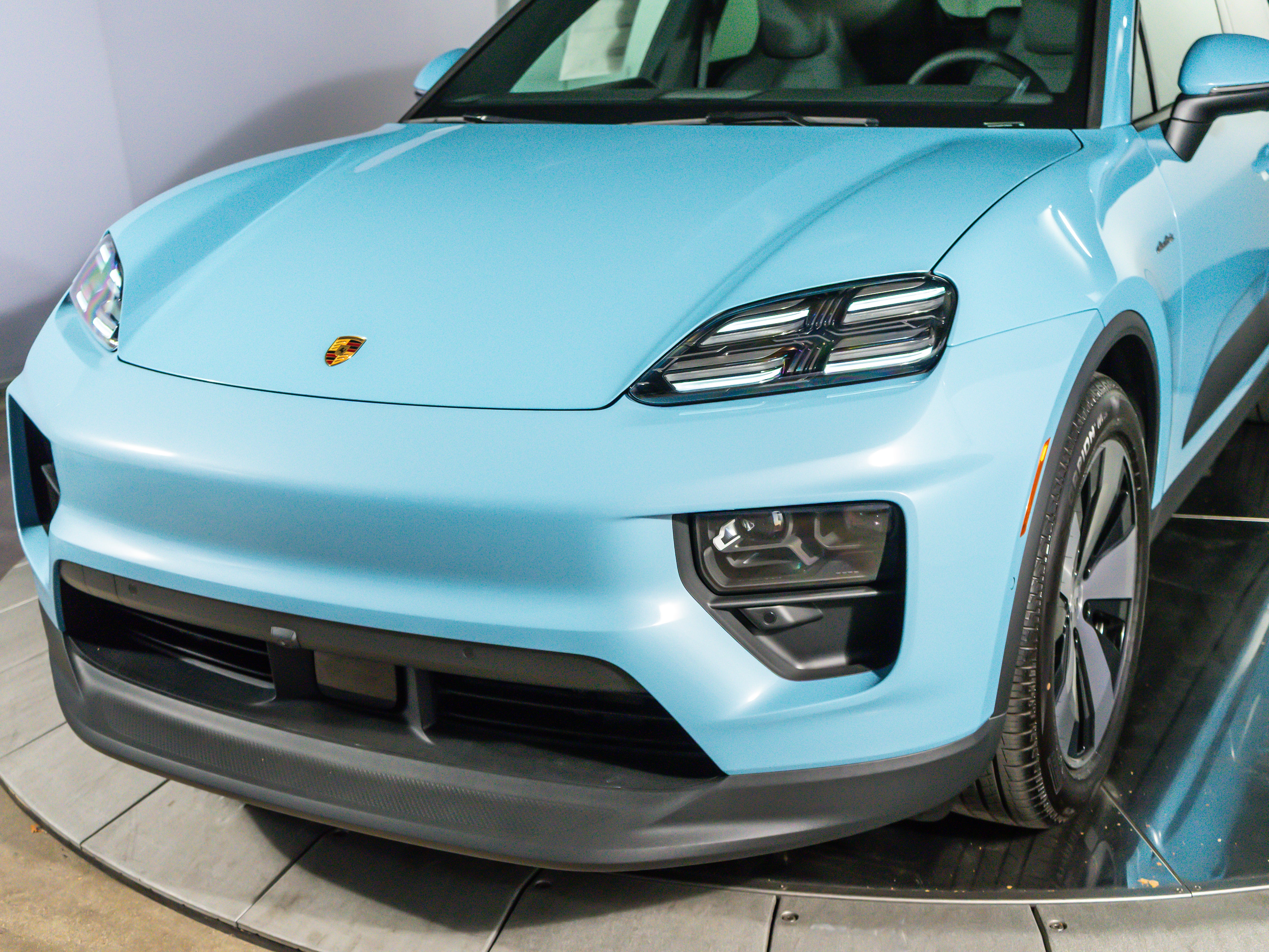 2026 Porsche Macan Base