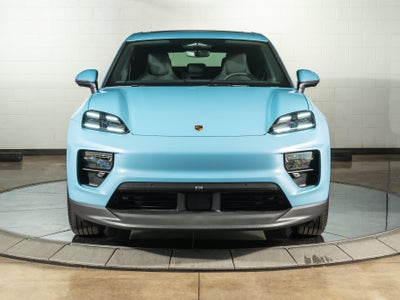 2026 Porsche Macan Base