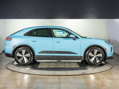 2026 Porsche Macan Base