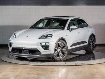 2026 Porsche Macan Base