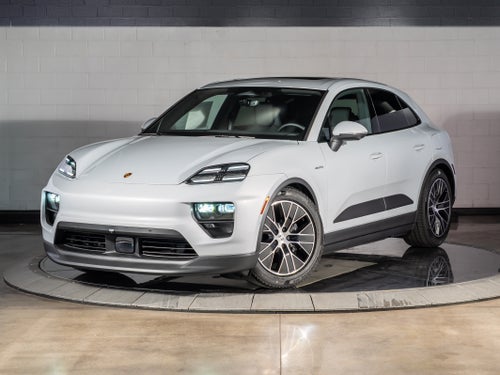 2026 Porsche Macan Base