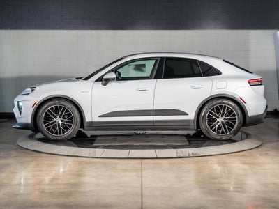 2026 Porsche Macan Base