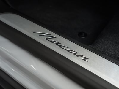 2026 Porsche Macan Base