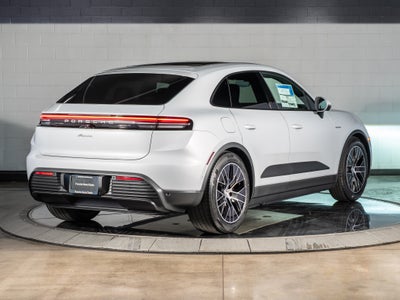 2026 Porsche Macan Base