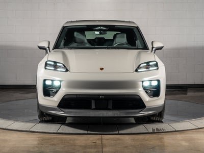 2026 Porsche Macan Base