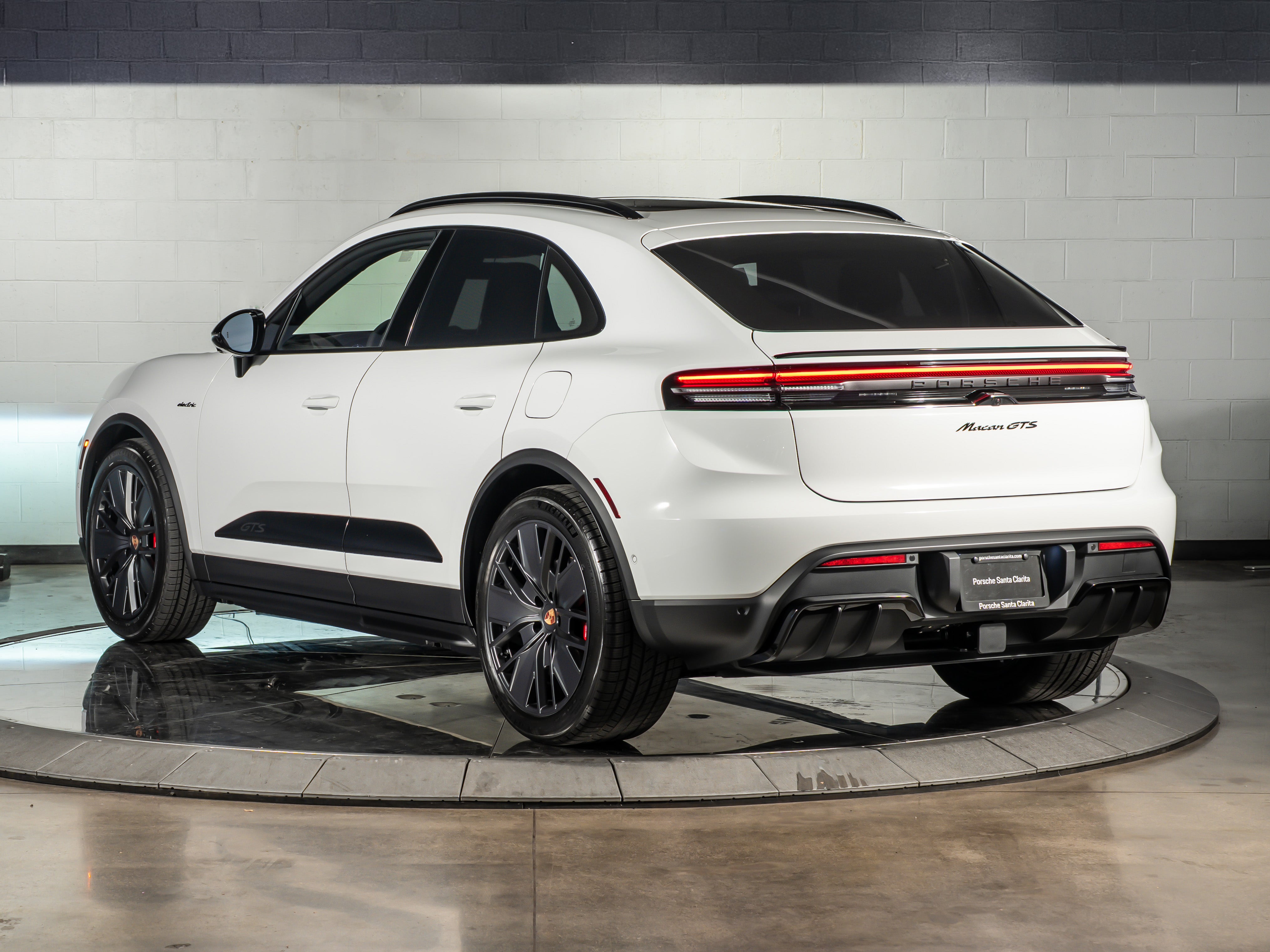 2026 Porsche Macan GTS