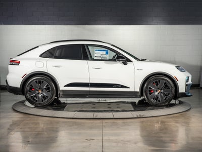 2026 Porsche Macan GTS