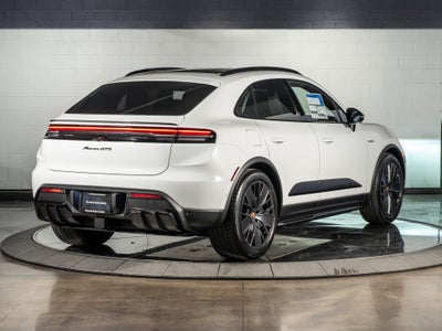2026 Porsche Macan GTS