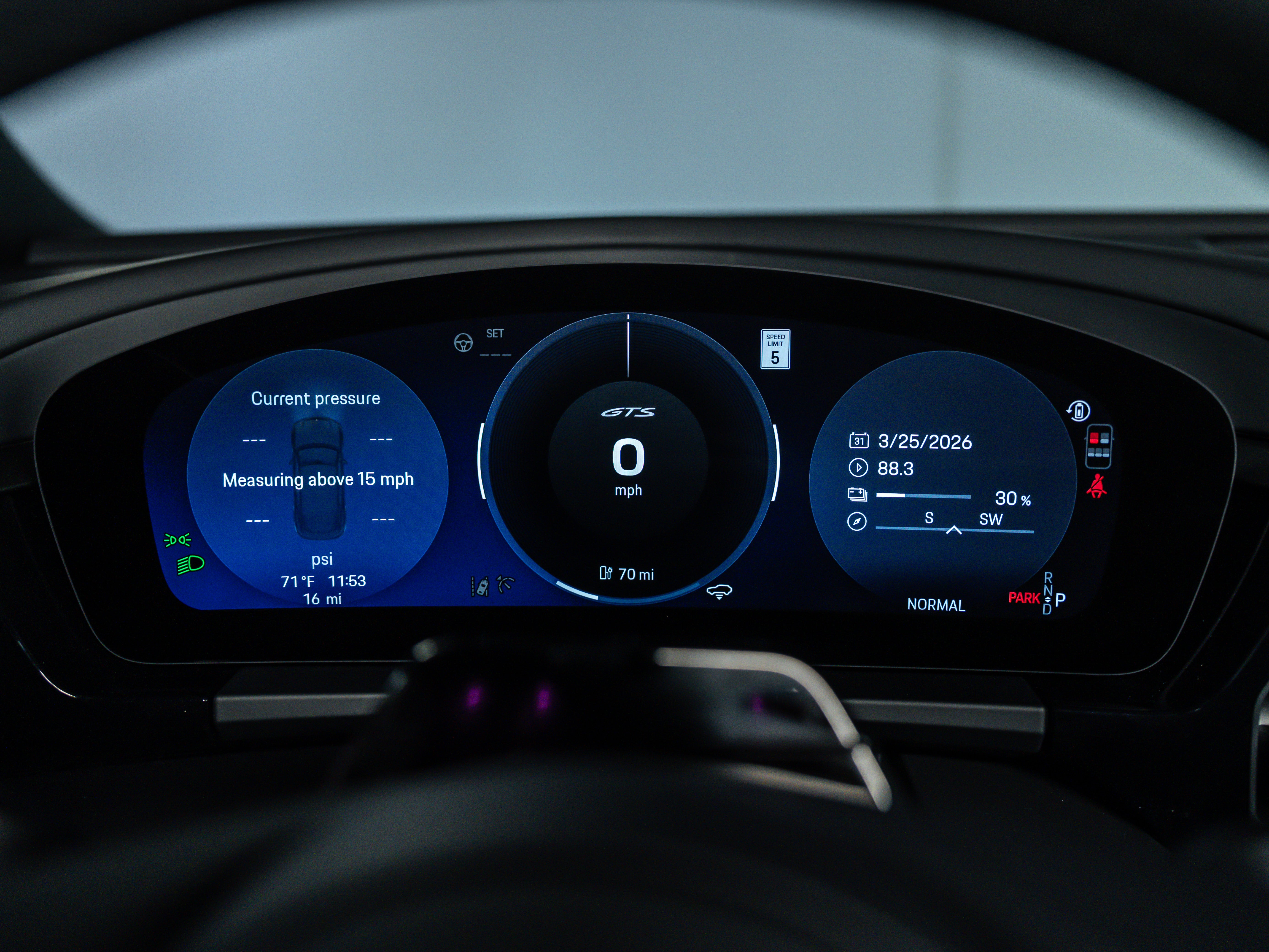 2026 Porsche Macan Ev GTS