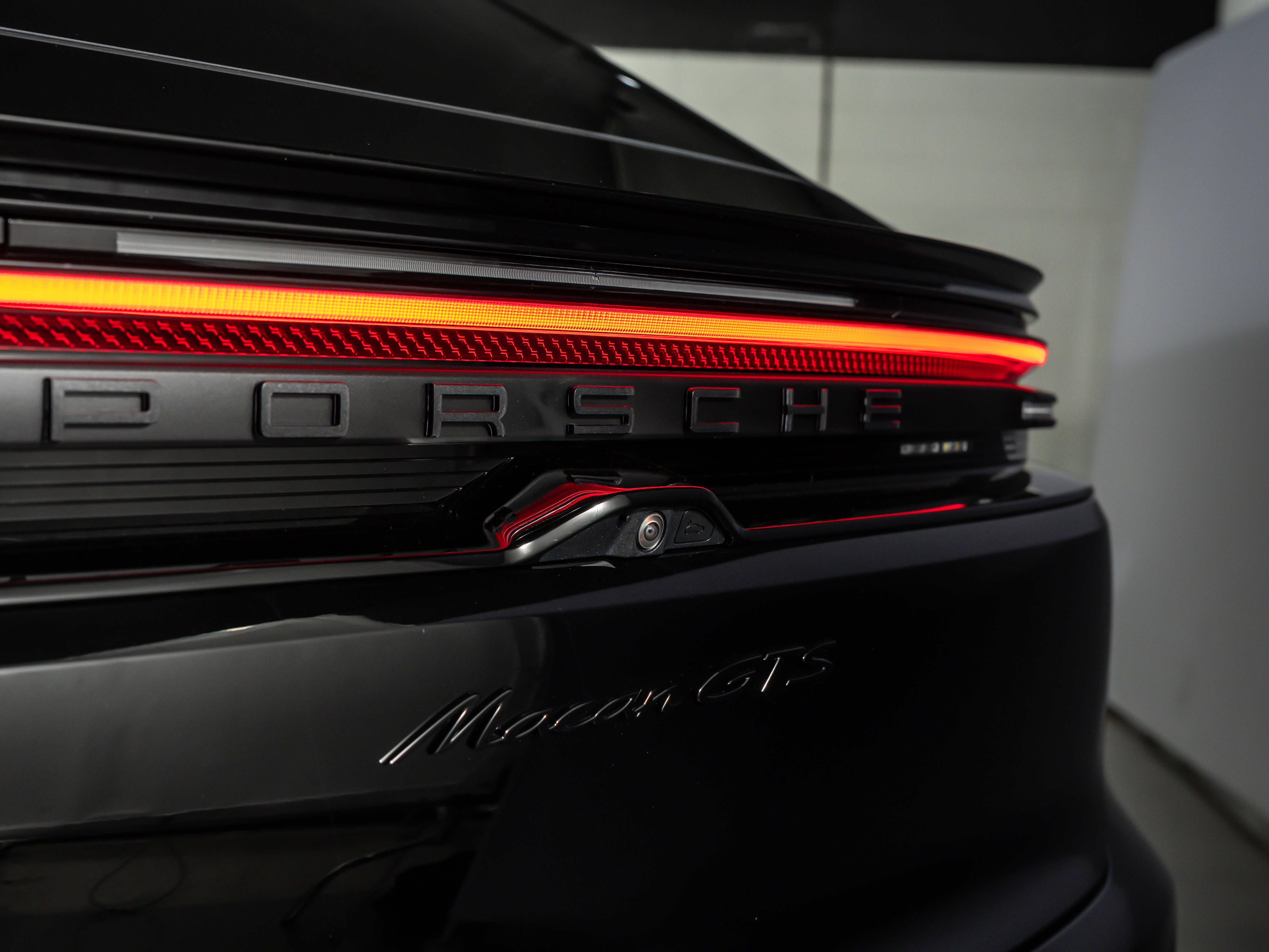 2026 Porsche Macan Ev GTS