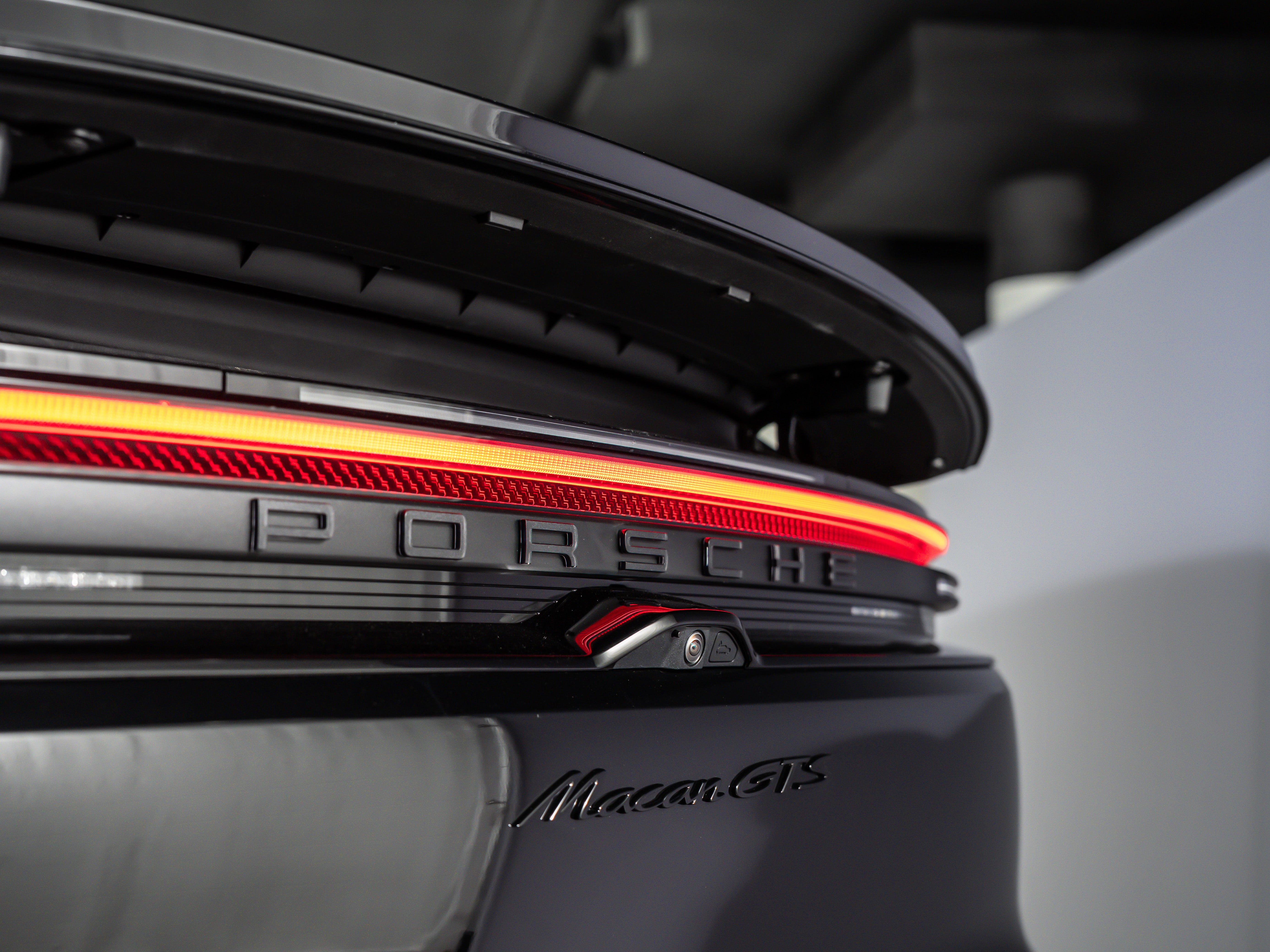 2026 Porsche Macan Ev GTS