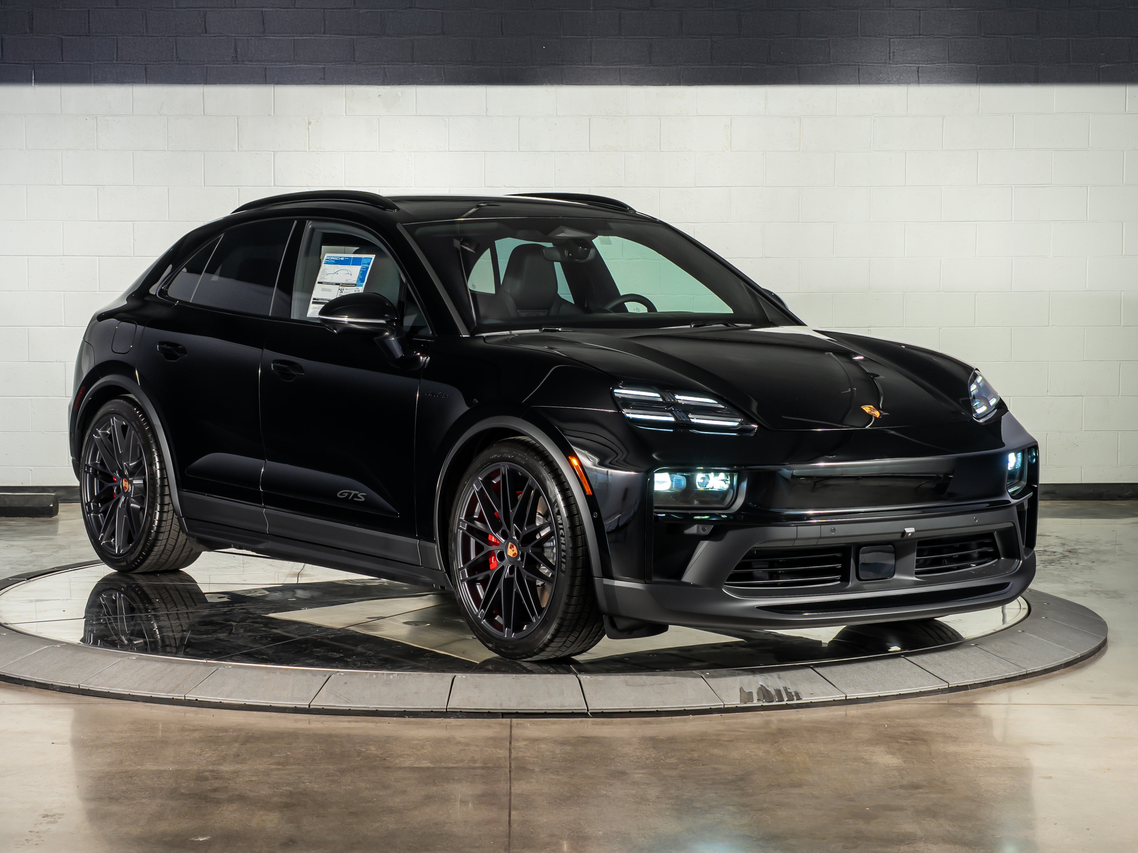 2026 Porsche Macan Ev GTS