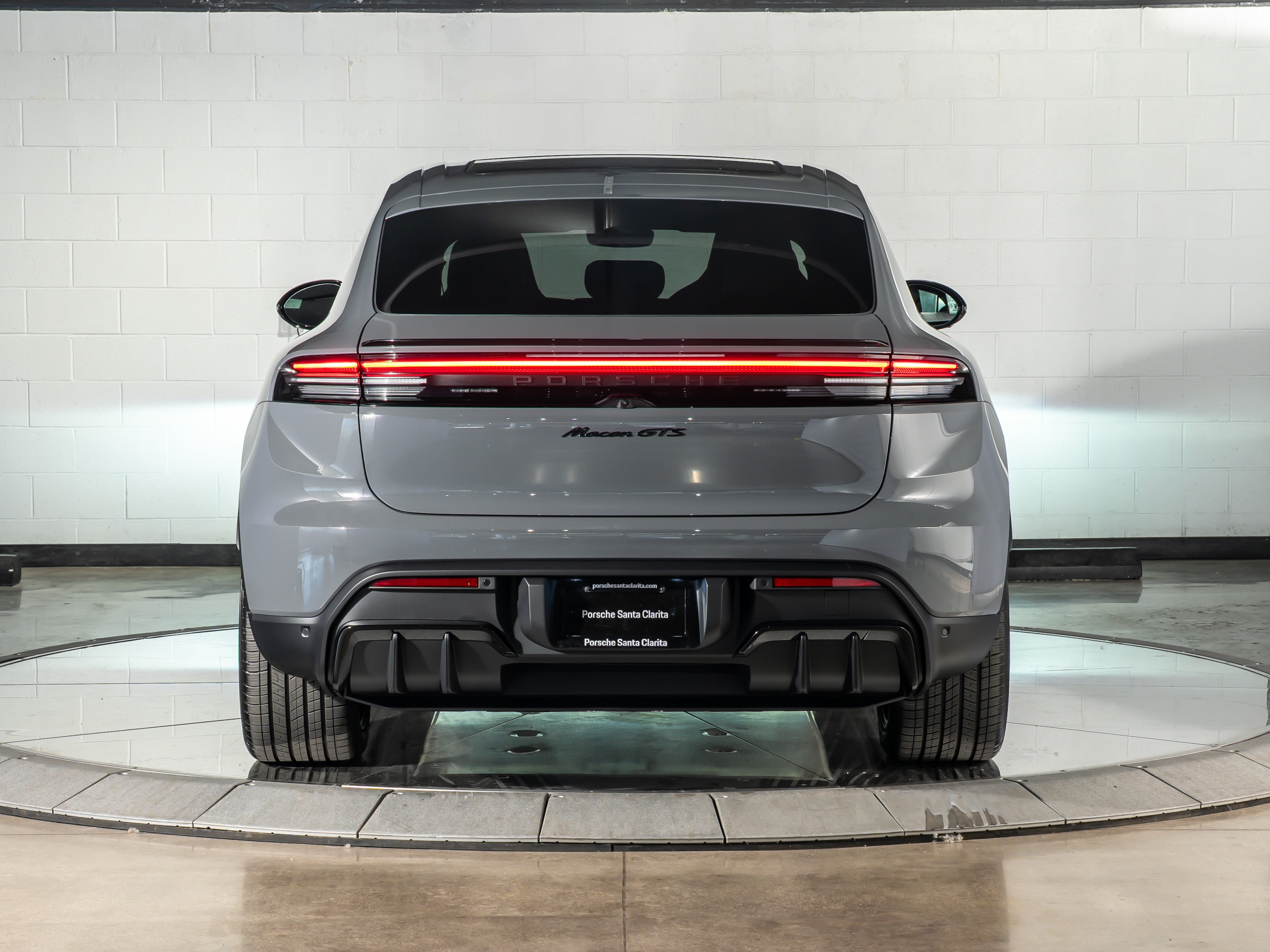 2026 Porsche Macan Ev GTS