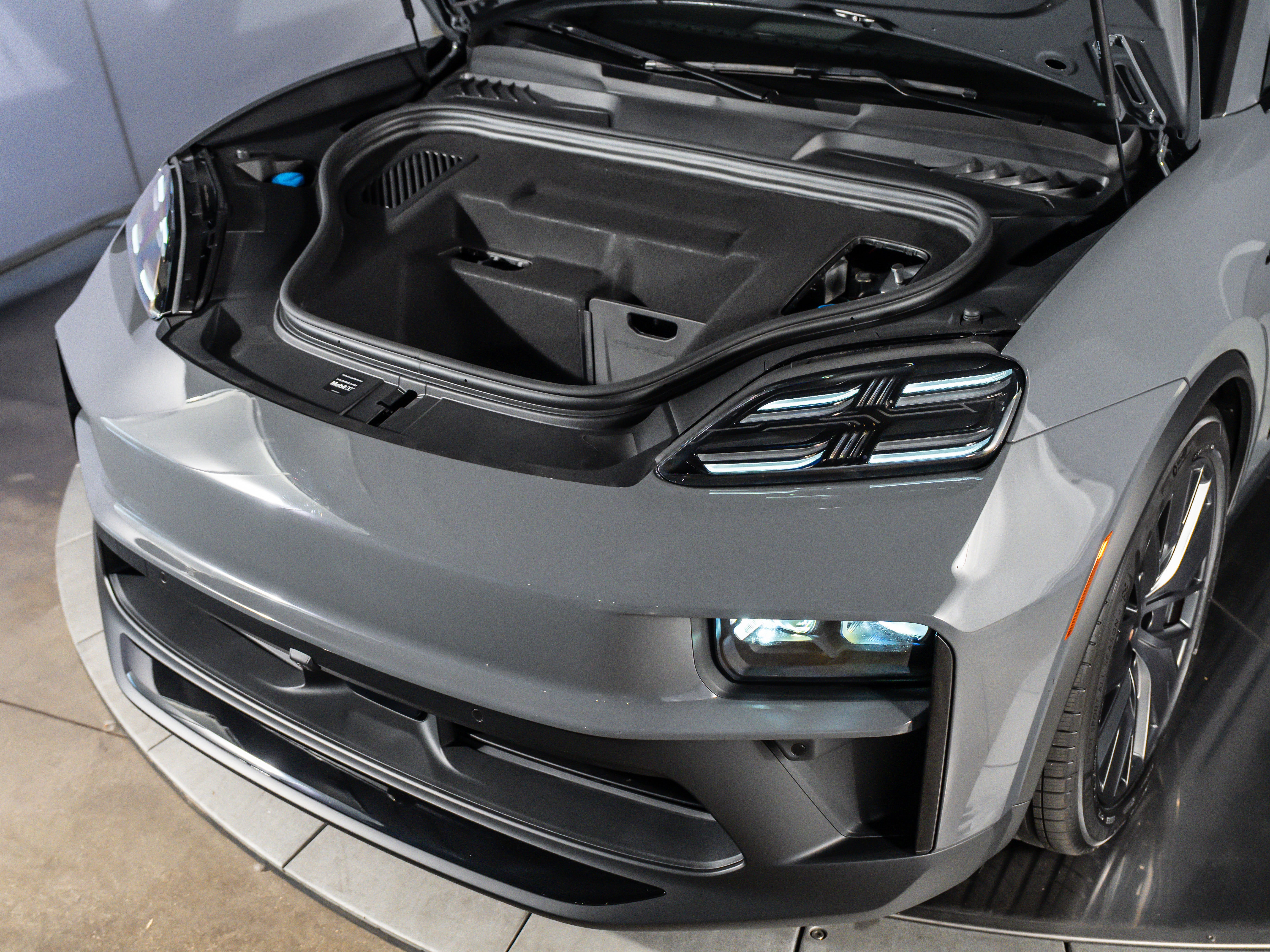 2026 Porsche Macan Ev GTS
