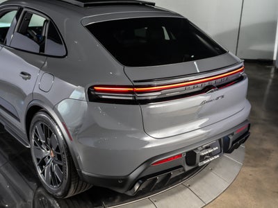 2026 Porsche Macan Ev GTS