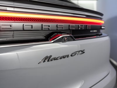 2026 Porsche Macan Ev GTS