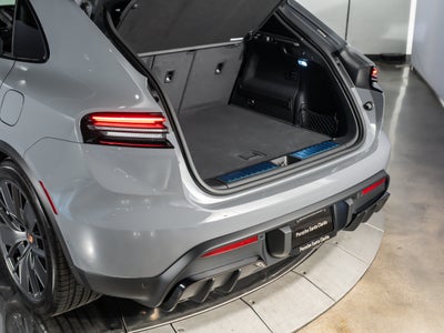 2026 Porsche Macan Ev GTS