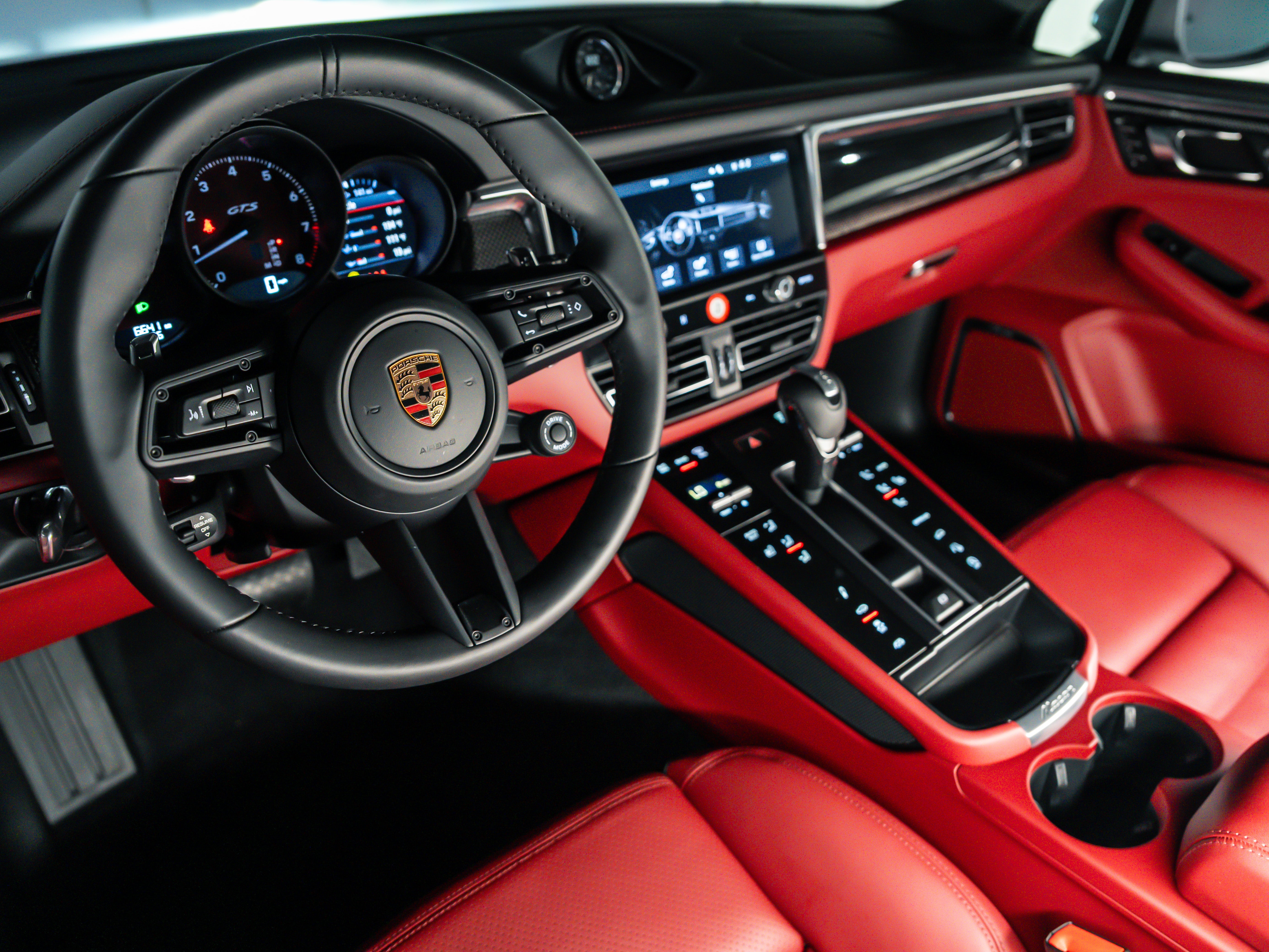 2026 Porsche Macan GTS