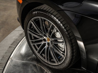 2021 Porsche Macan Turbo