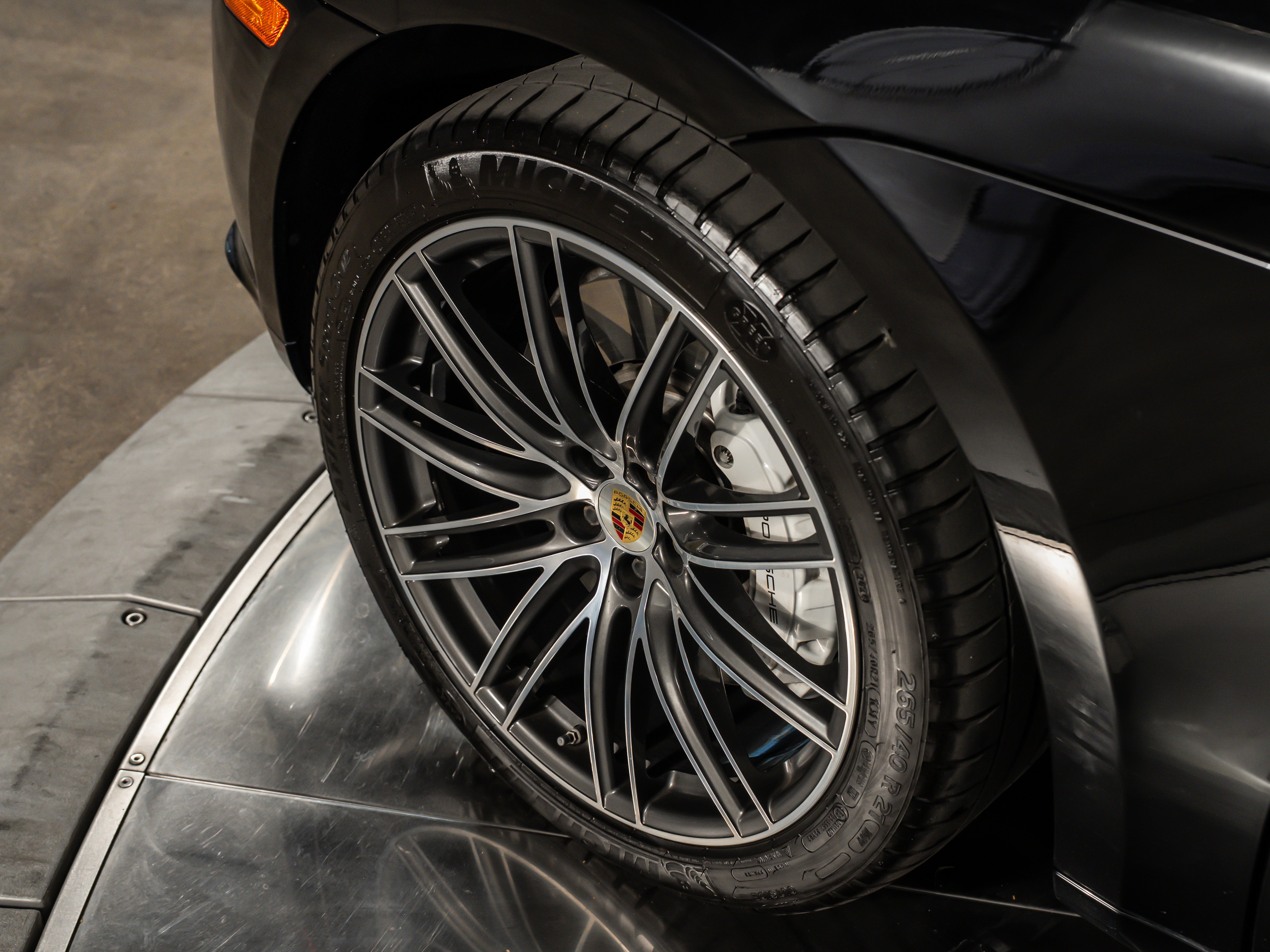 2021 Porsche Macan Turbo