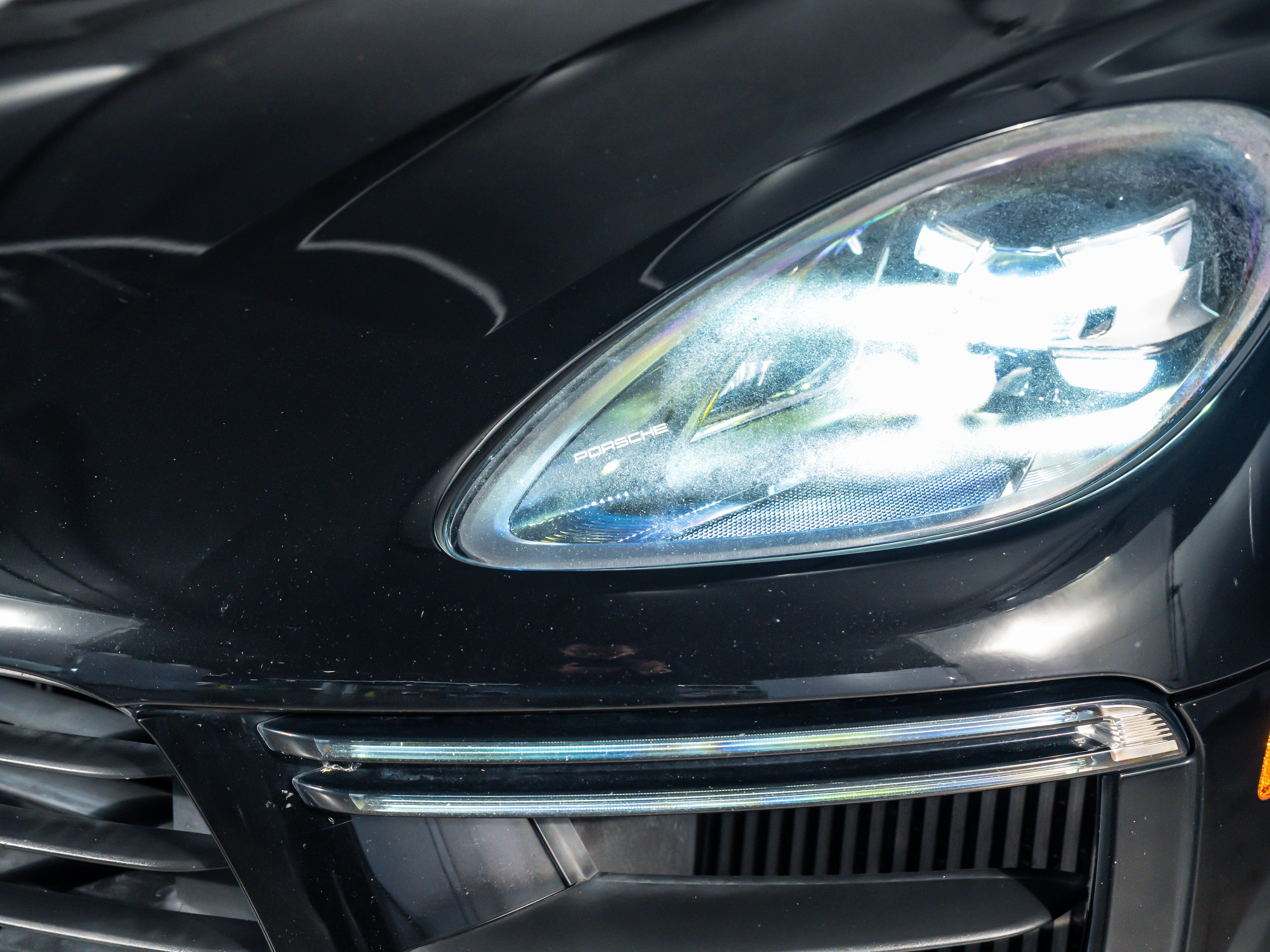 2021 Porsche Macan Turbo