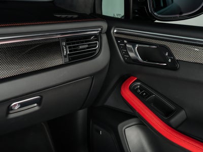 2021 Porsche Macan Turbo