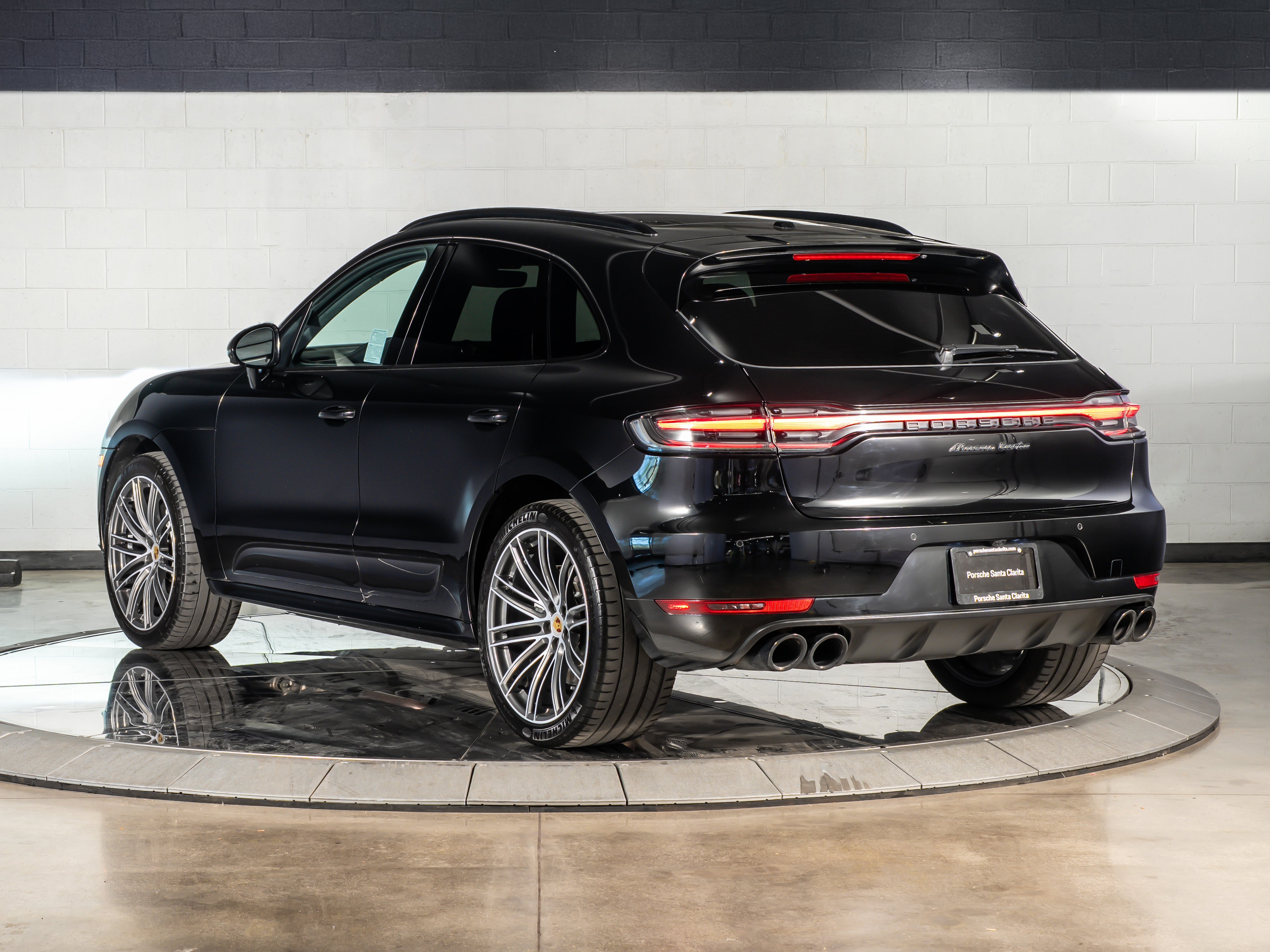2021 Porsche Macan Turbo
