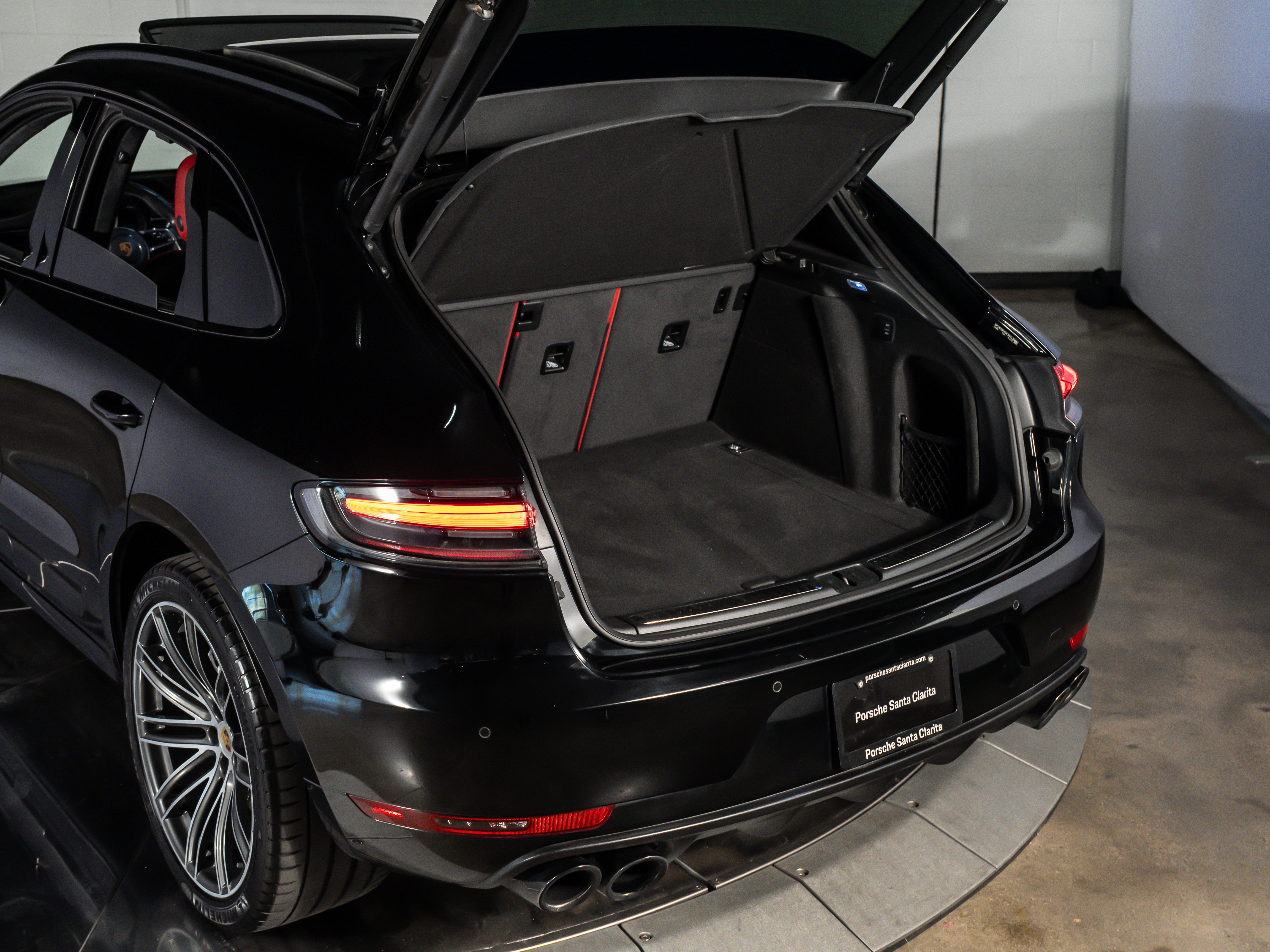 2021 Porsche Macan Turbo