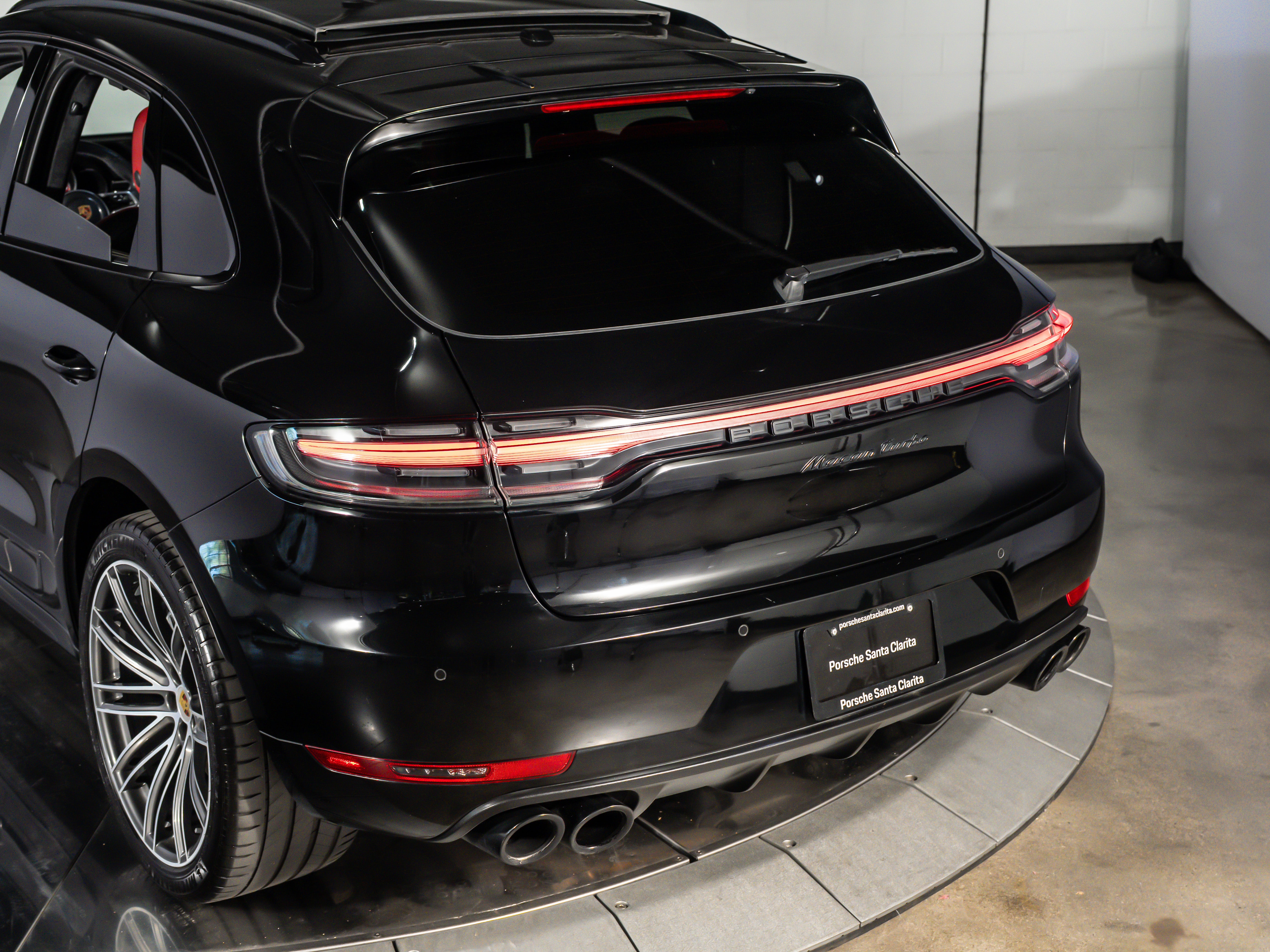 2021 Porsche Macan Turbo