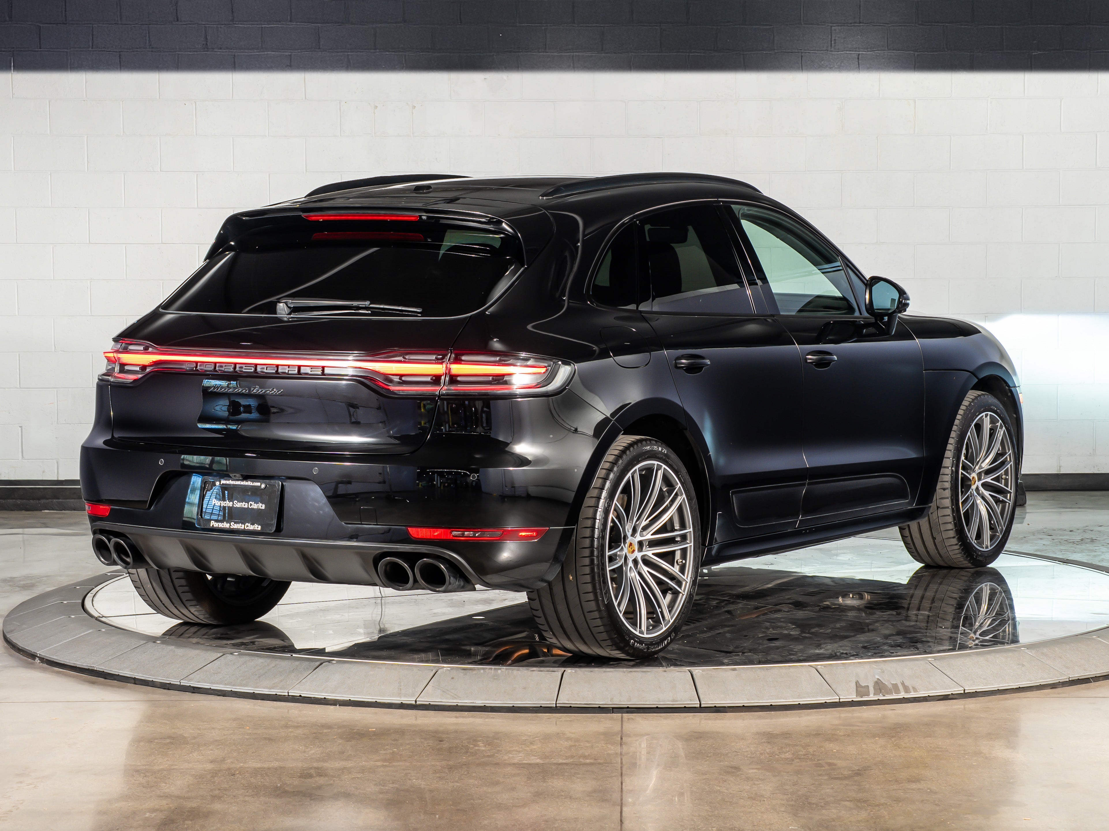 2021 Porsche Macan Turbo