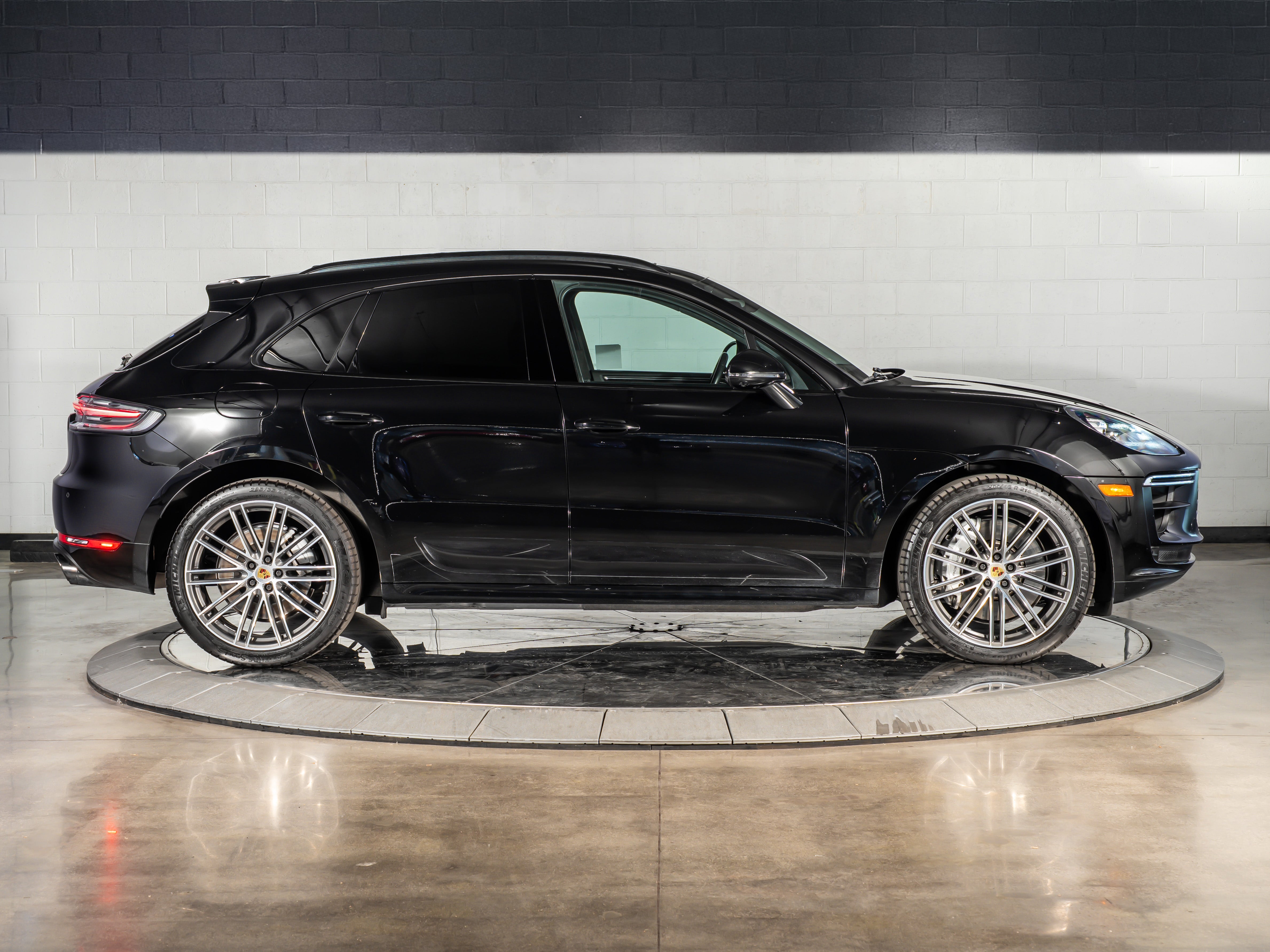 2021 Porsche Macan Turbo