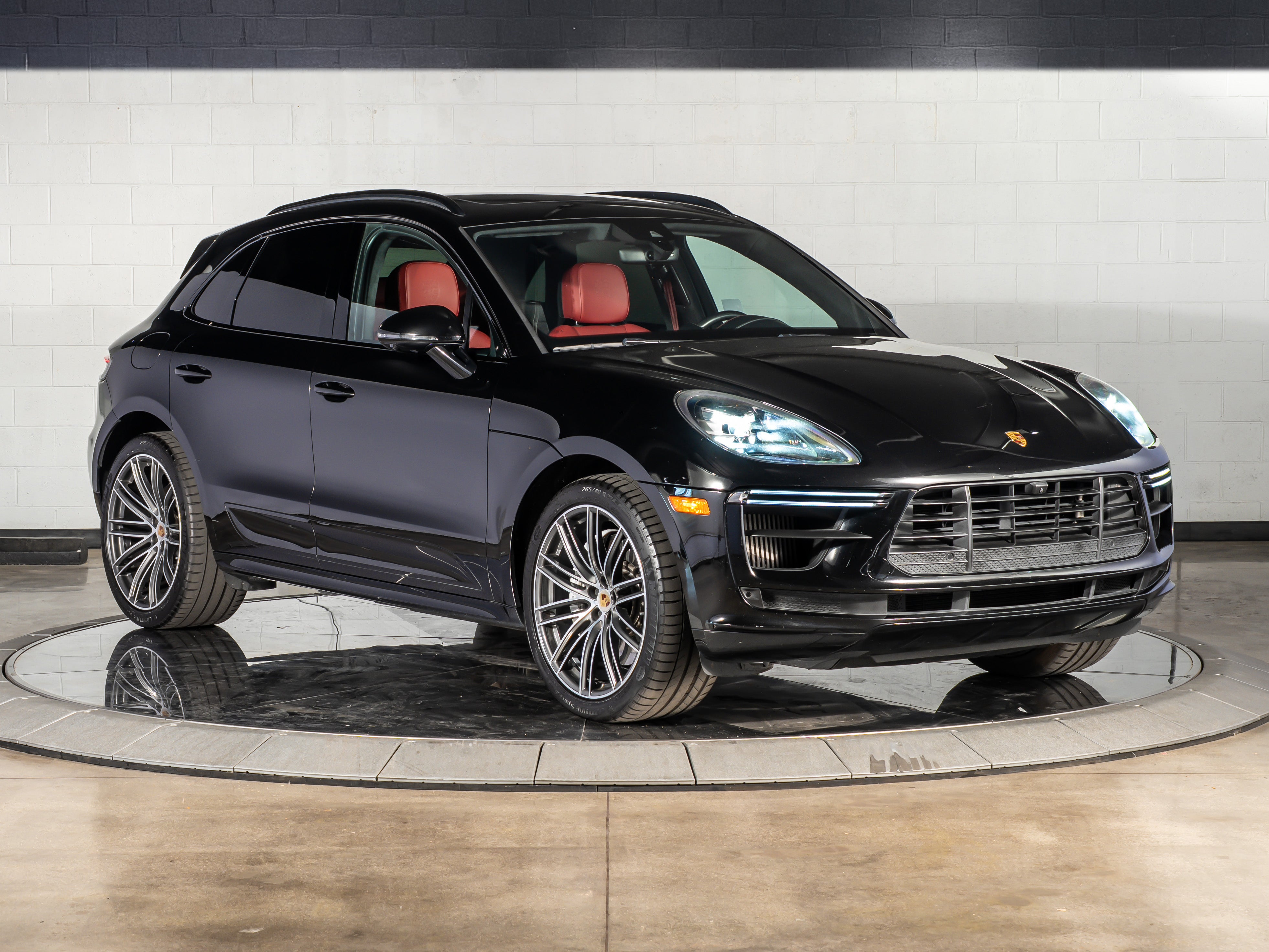 2021 Porsche Macan Turbo